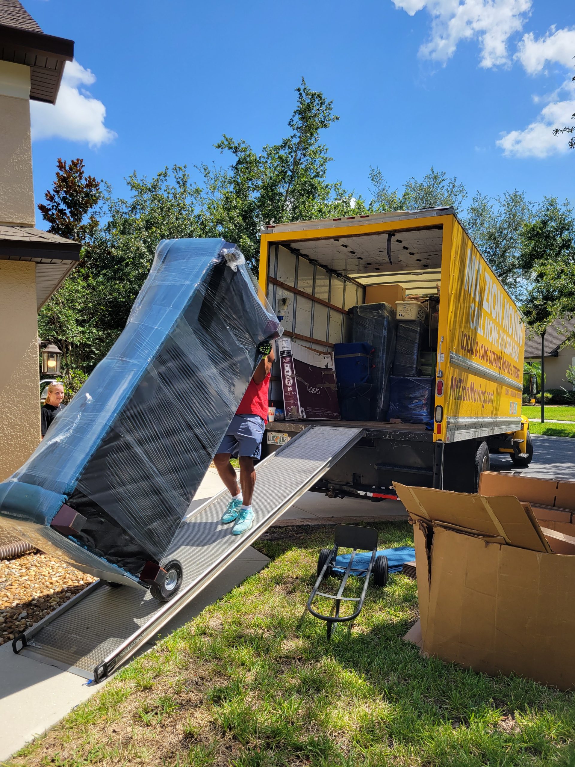 Hassle-free Same Day Moving in Campbell, FL